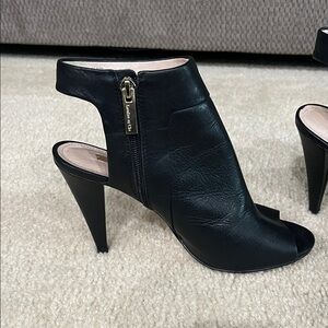Louise et Cie Black Leather Peep-Toe Heeled Boots